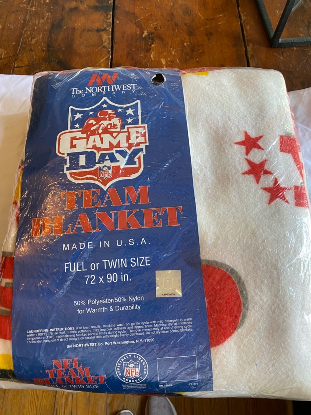 Northwest Game Day Team Blanket in White and Red